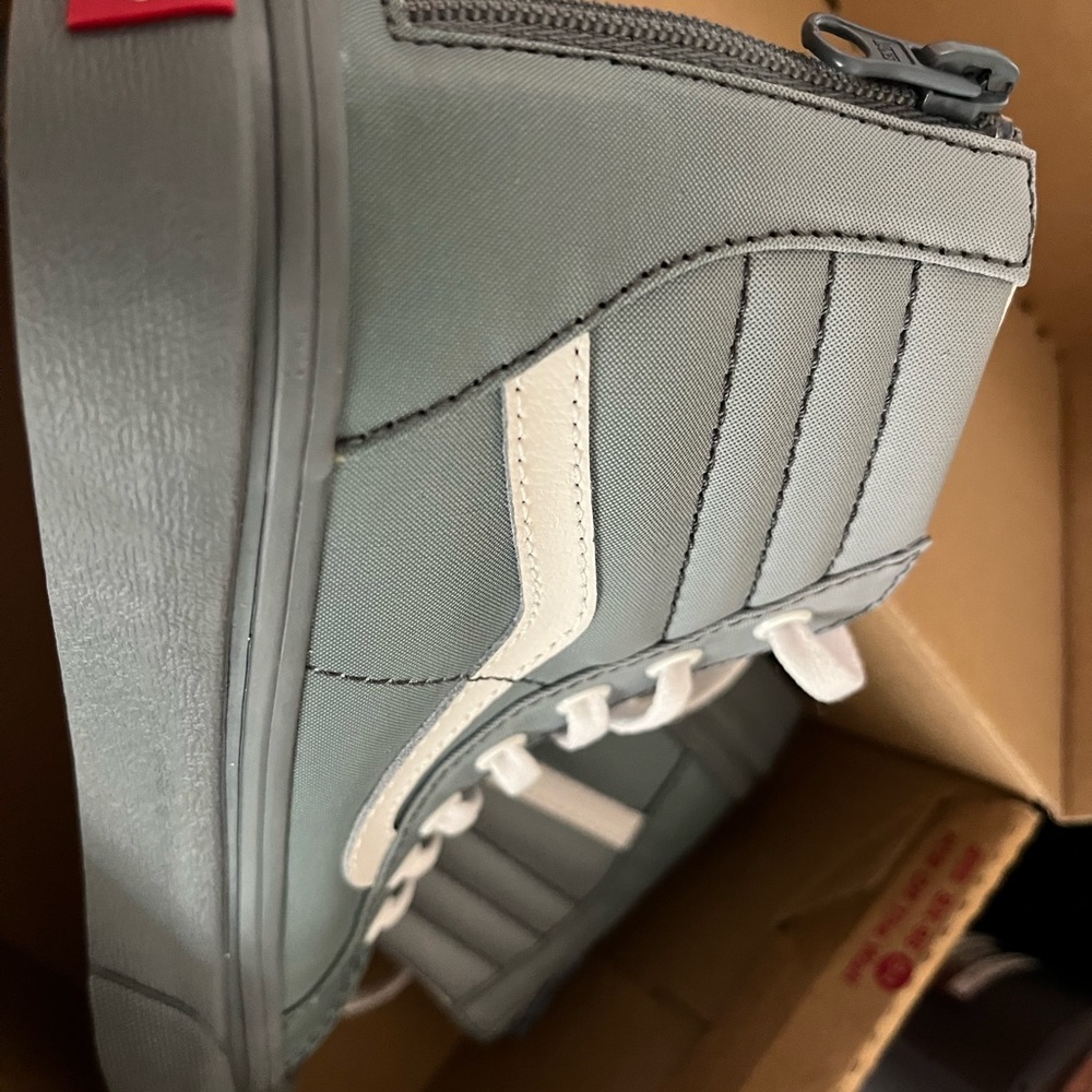 NIB Vans Sunset Fade Sk8-Hi Zip Shoe - Kids'